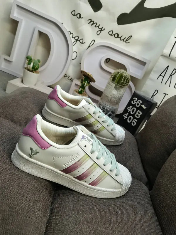 limited Adidas Superstar Dumbo - Hình 11
