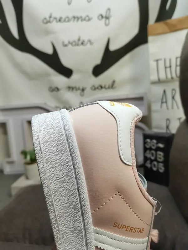 limited Adidas Superstar Dumbo - Hình 35