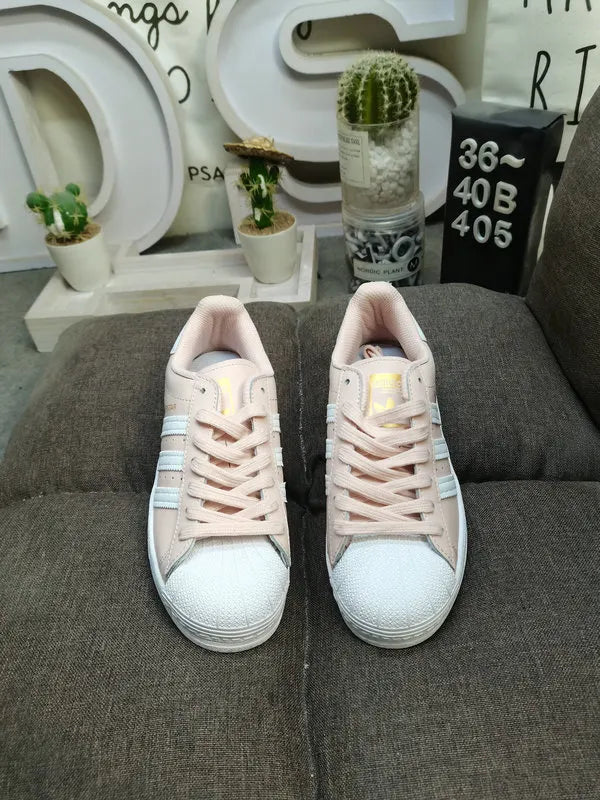 limited Adidas Superstar Dumbo - Hình 28