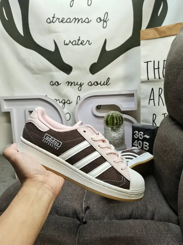 limited Adidas Superstar Dumbo - Hình 77