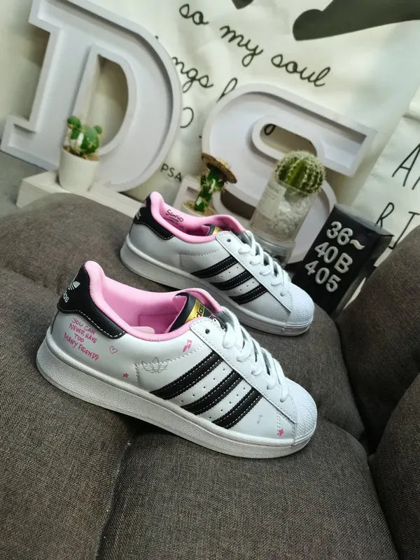 limited Adidas Superstar Dumbo - Hình 38