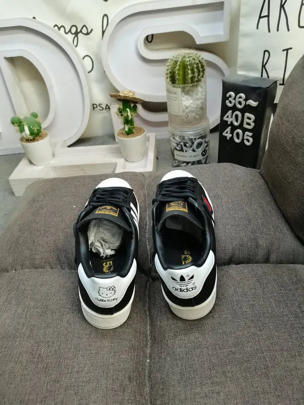 limited Adidas Superstar Dumbo - Hình 91