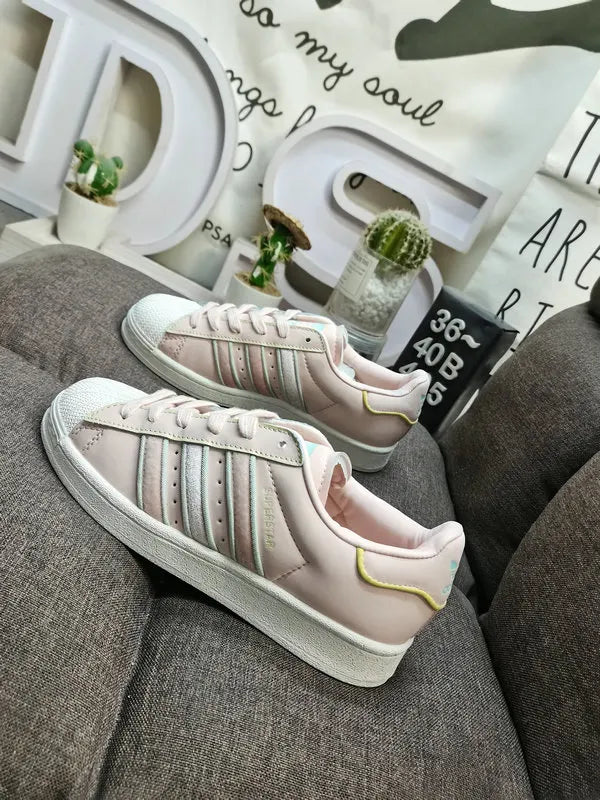 limited Adidas Superstar Dumbo - Hình 48