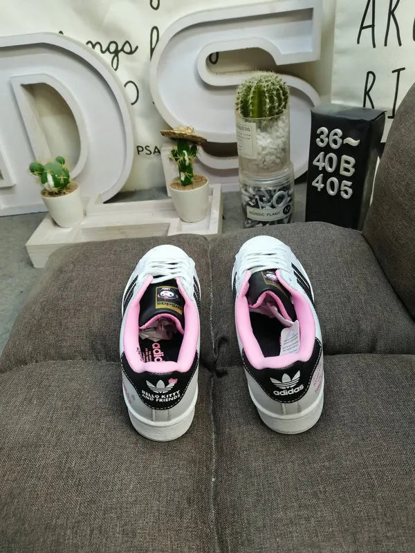 limited Adidas Superstar Dumbo - Hình 39