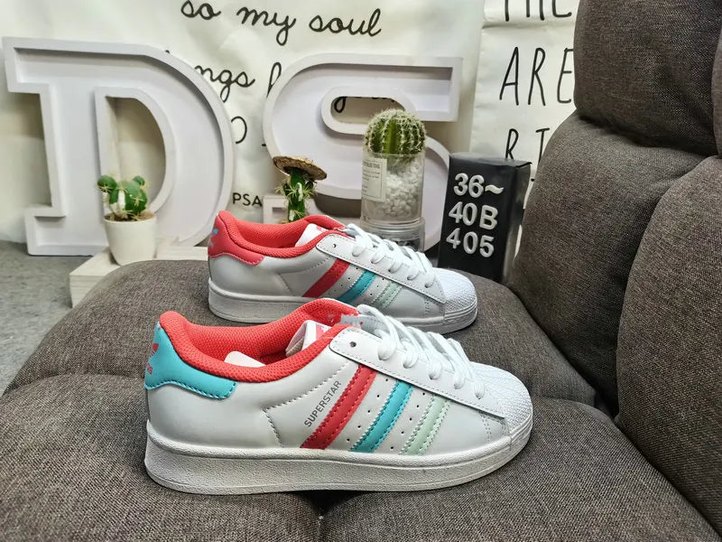 limited Adidas Superstar Dumbo - Hình 18