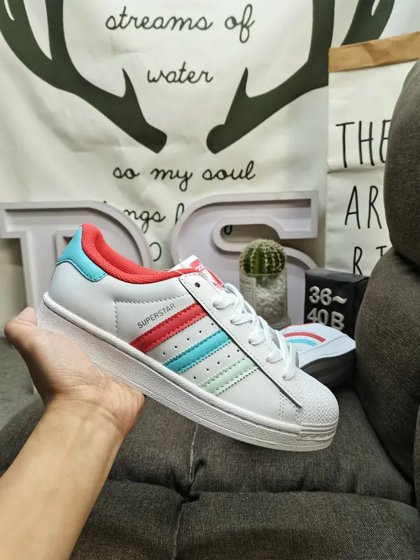 limited Adidas Superstar Dumbo - Hình 24