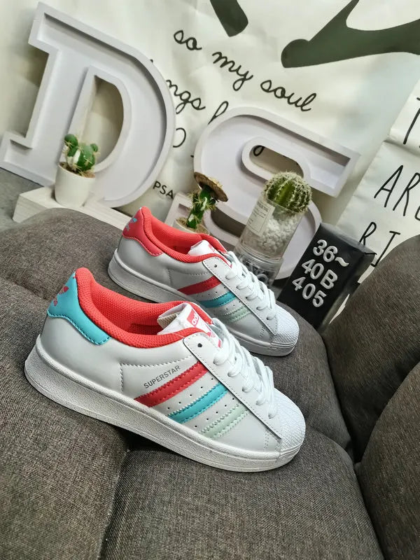 limited Adidas Superstar Dumbo - Hình 20
