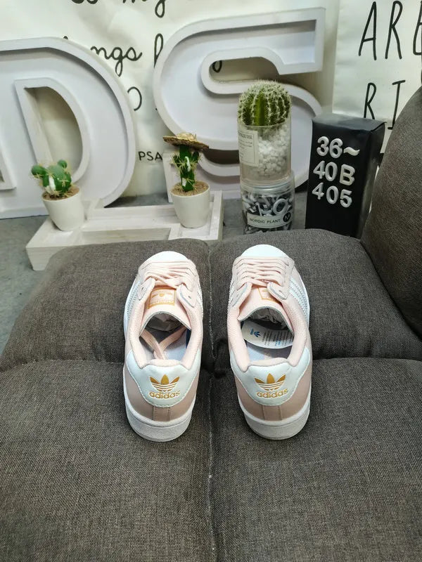 limited Adidas Superstar Dumbo - Hình 30