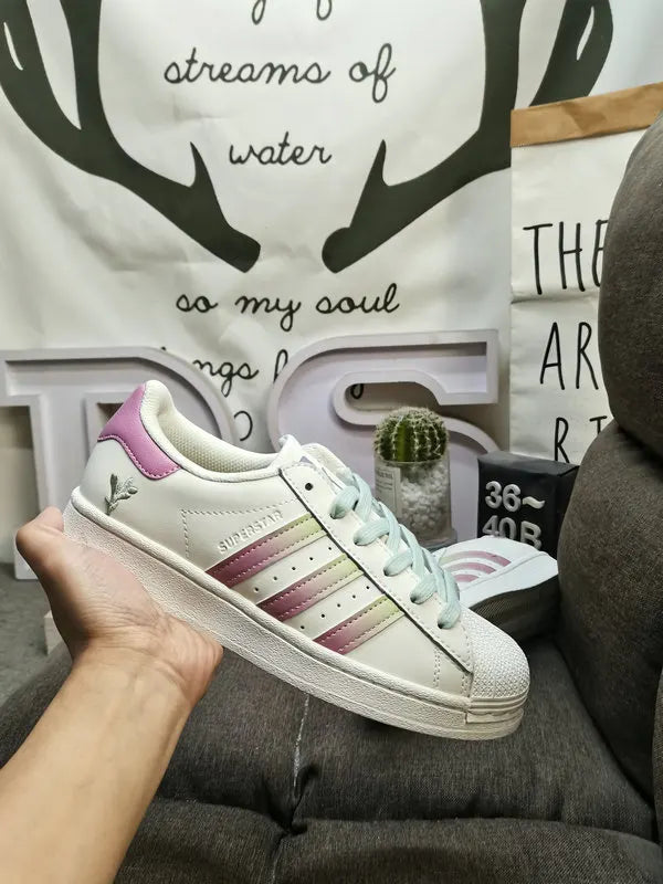 limited Adidas Superstar Dumbo - Hình 15
