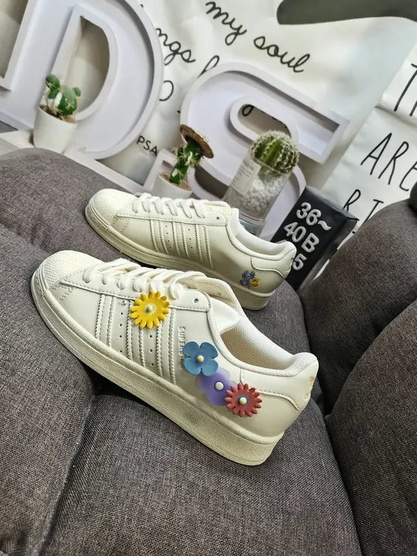 limited Adidas Superstar Dumbo - Hình 57