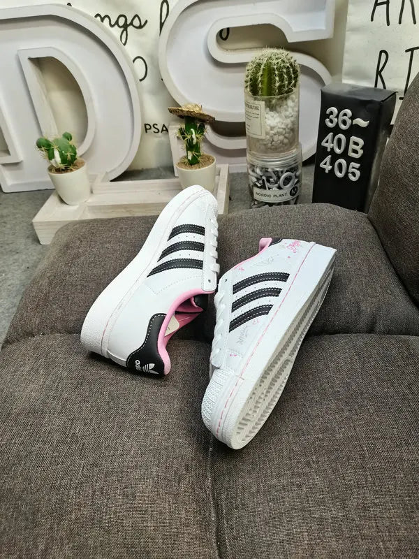 limited Adidas Superstar Dumbo - Hình 41