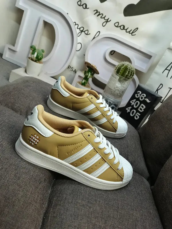 limited Adidas Superstar Dumbo - Hình 81