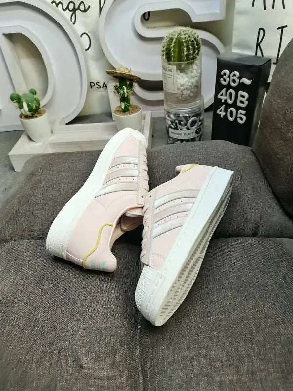 limited Adidas Superstar Dumbo - Hình 49
