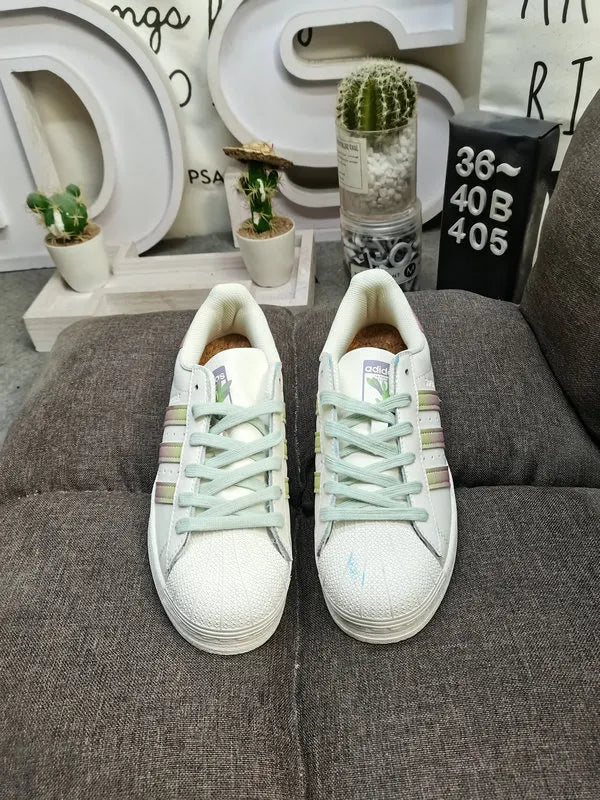 limited Adidas Superstar Dumbo - Hình 10