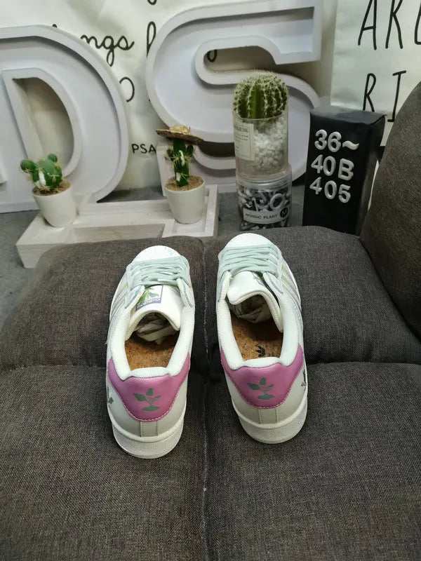 limited Adidas Superstar Dumbo - Hình 12