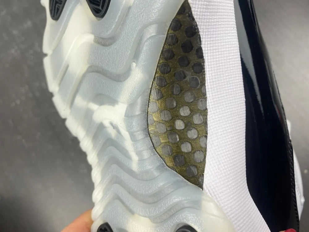 black Air Jordan 11 Retro Concord - Hình 16