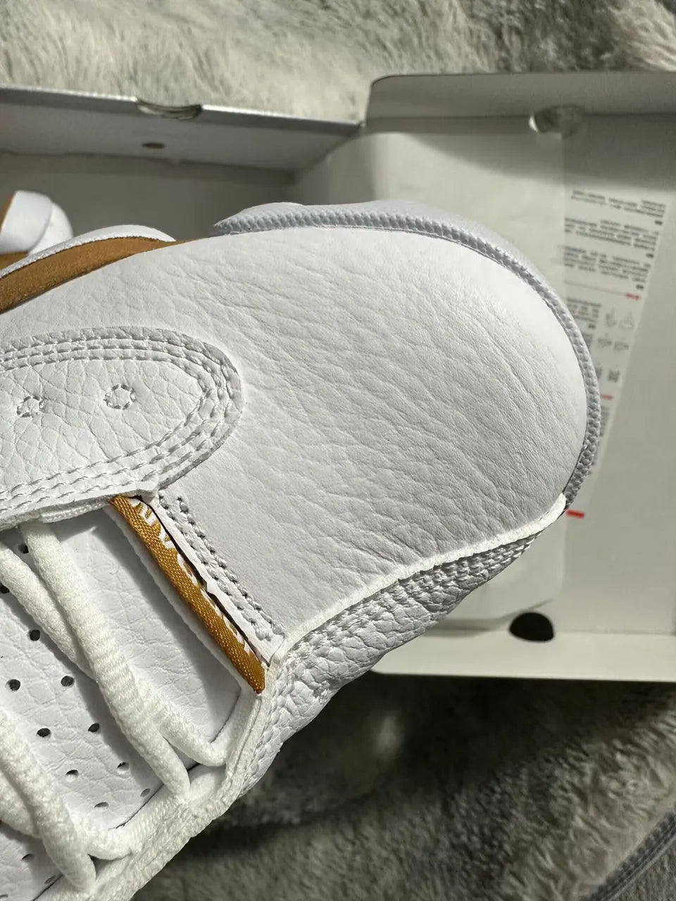 Air Jordan 13 White Wheat - Hình 9