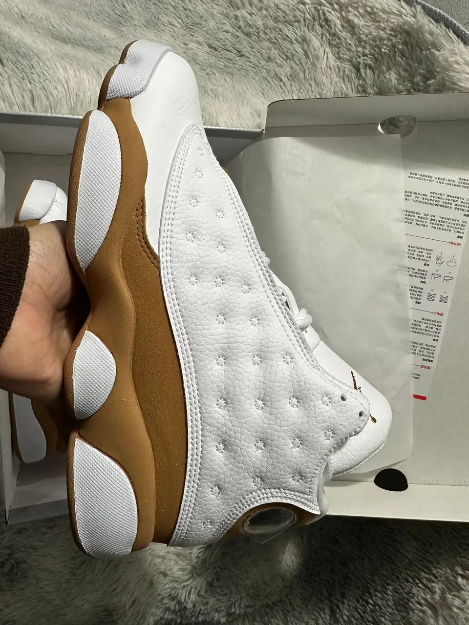 Air Jordan 13 White Wheat - Hình 10