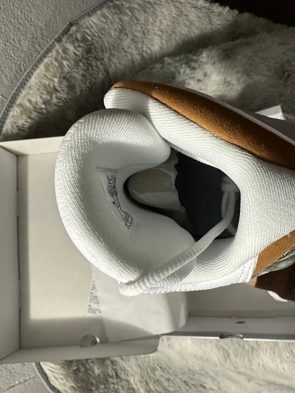 Air Jordan 13 White Wheat - Hình 5