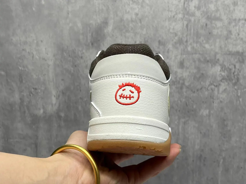 Travis Scott Jordan Trainer Brown/White - Hình 5