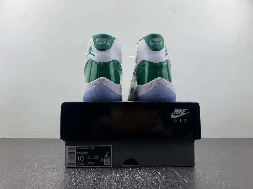 classic Air Jordan 11 Retro Green - Hình 7